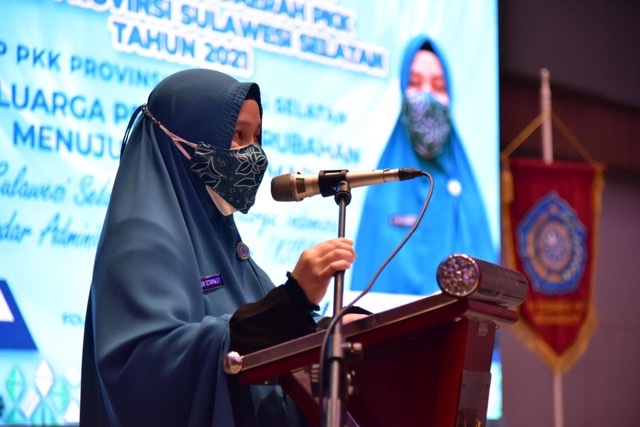 Tutup Rakerda PKK Sulsel, Naoemi Octarina Berharap PKK Kabupaten/Kota Bisa Melahirkan Inovasi sebagai Motor Penggerak Keluarga